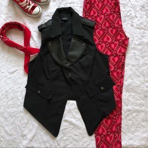 Final Price⬇️Mossimo Black Vest with Zipper accent